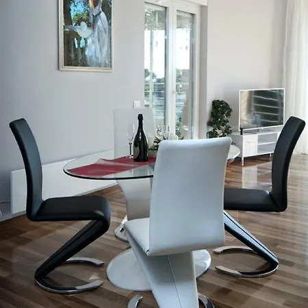 Splendid Apartment *